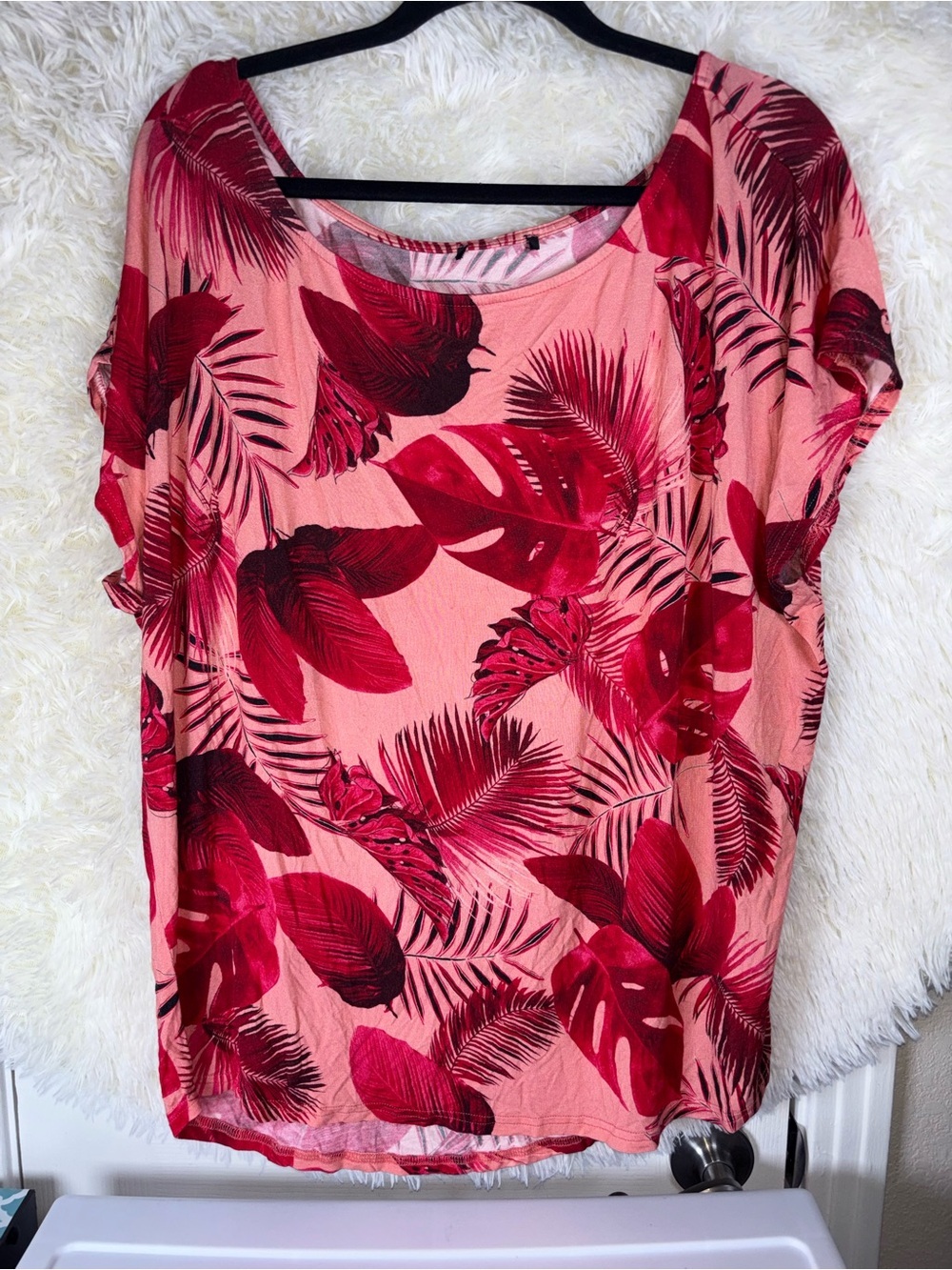 VENUS Women's Pink Tropical Leaf Print Short Sleeve Top